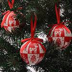 Tamanhos, Medidas e Dimensões do produto Bolas Brancas com Estampa Vermelha 7cm 4 Unidades - Orb Christmas