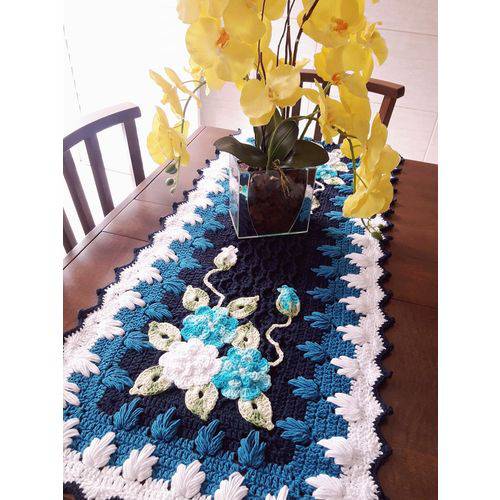 Tamanhos, Medidas e Dimensões do produto Caminho de Mesa de Crochê em Relevo Cor Azul Marinho