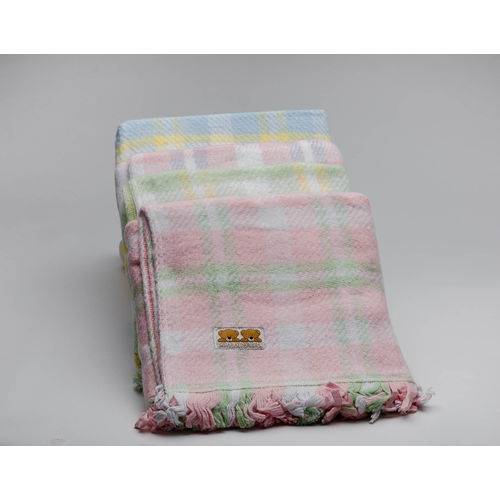 Tamanhos, Medidas e Dimensões do produto Cobertor/mantinha para Bebê ou Pet - Lilás, Rosa e Branco