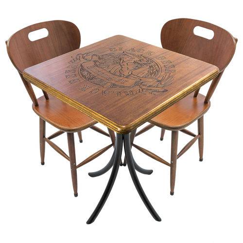 Tamanhos, Medidas e Dimensões do produto Conjunto Mesa de Madeira Pirografada Quadrada 60x60cm com 2 Cadeiras Black Beer Imbuia - Tambo