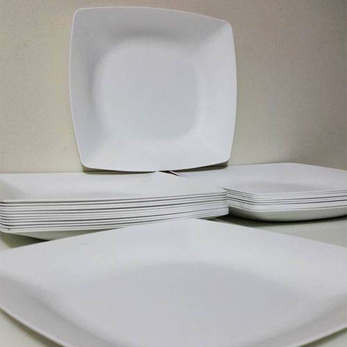 Tamanhos, Medidas e Dimensões do produto Jogo de Pratos 60 Peças Plástico Rígido Forte Modelo Quadrado para Lanches Festa Buffet 24x24 CM