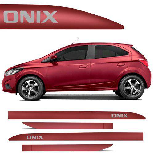 Tamanhos, Medidas e Dimensões do produto Novo Friso Lateral Slim Chevrolet Onix Vermelho Carmim