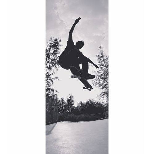 Tamanhos, Medidas e Dimensões do produto Painel Fotográfico Autocolante para Porta com Laminação - Skateboard - 0,92m X 2,15m