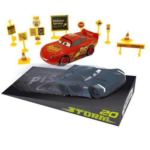 Tamanhos, Medidas e Dimensões do produto Relâmpago McQueen Kit com Pista e Acessórios Carros 3 - Toyng
