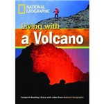 Livro - Living With a Volcano