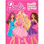 Barbie Brincando com Modas